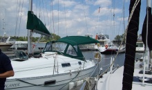 Beneteau Oceanis 281 Dodger Bimini