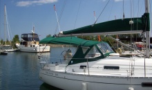 Beneteau Oceanis 281 Dodger Bimini