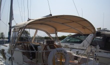 Beneteau 373 Dodger Bimini